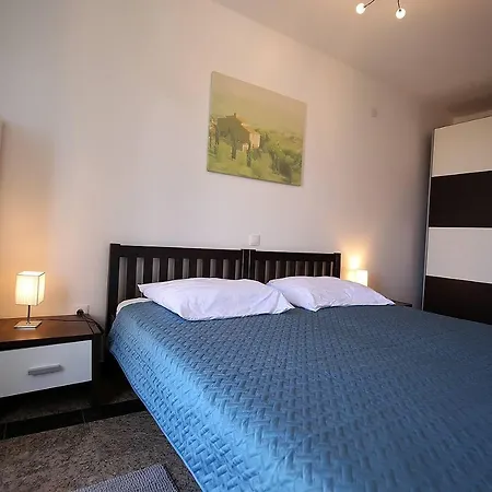 Stadthaus Briski Apartment *