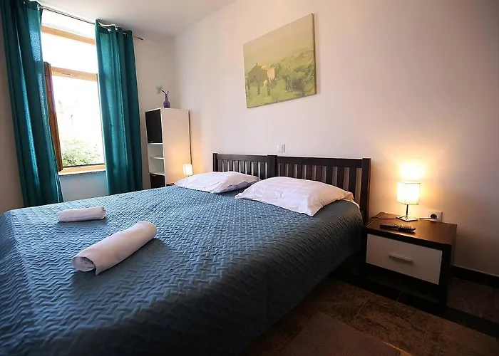 Stadthaus Briski شقة أوباتيا