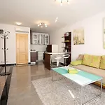 شقة Stadthaus Briski أوباتيا